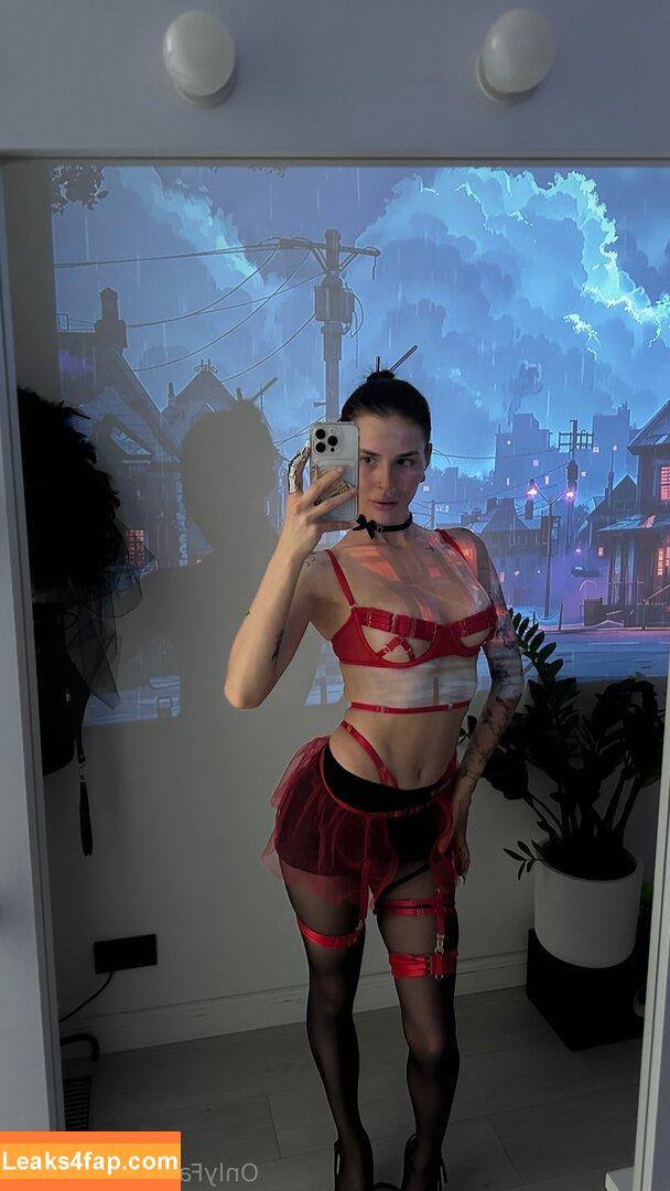 LinaIvy / HoneyAddicted / Xivylina / commanderivy leaked photo photo #0029