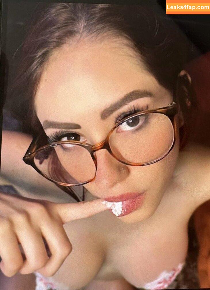 Linda Ballinas /  leaked photo photo #0007