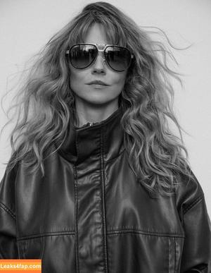 Linda Cardellini photo #0062