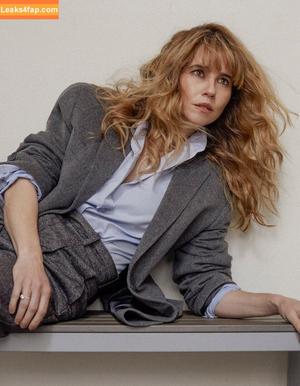 Linda Cardellini photo #0064