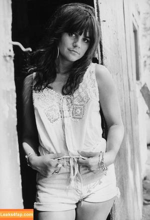 Linda Ronstadt photo #0012