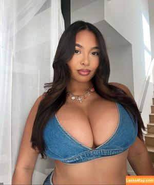 Linda Vo photo #0196