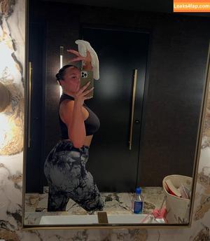 Linda Vo photo #0199