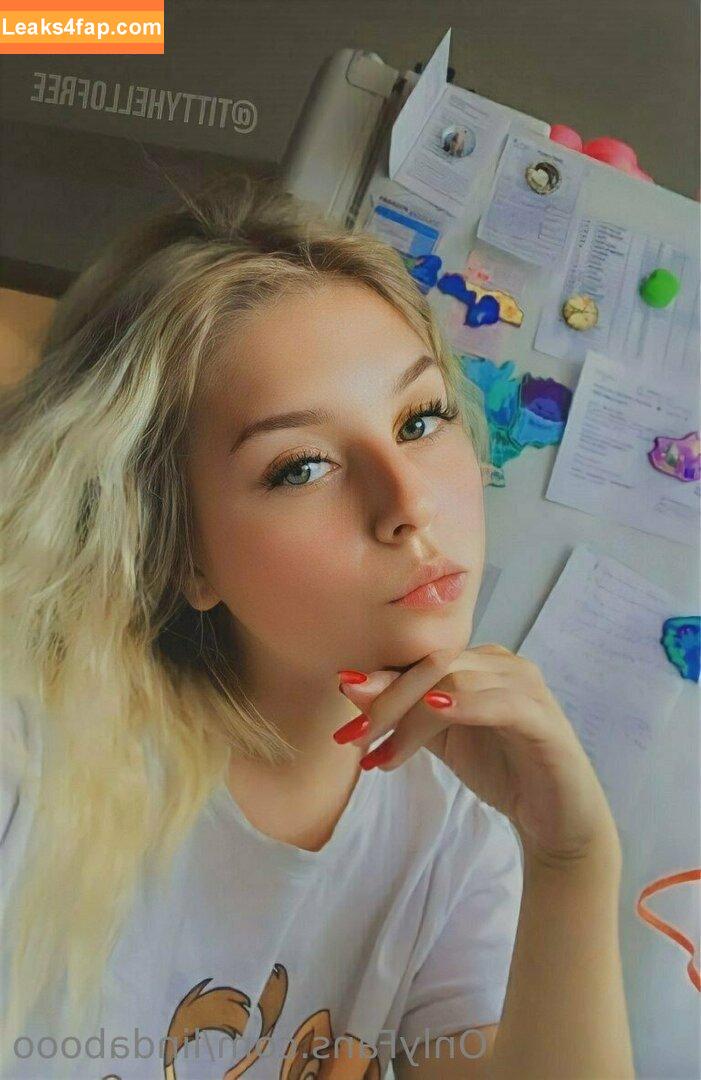 lindabooo / lindab0o leaked photo photo #0033
