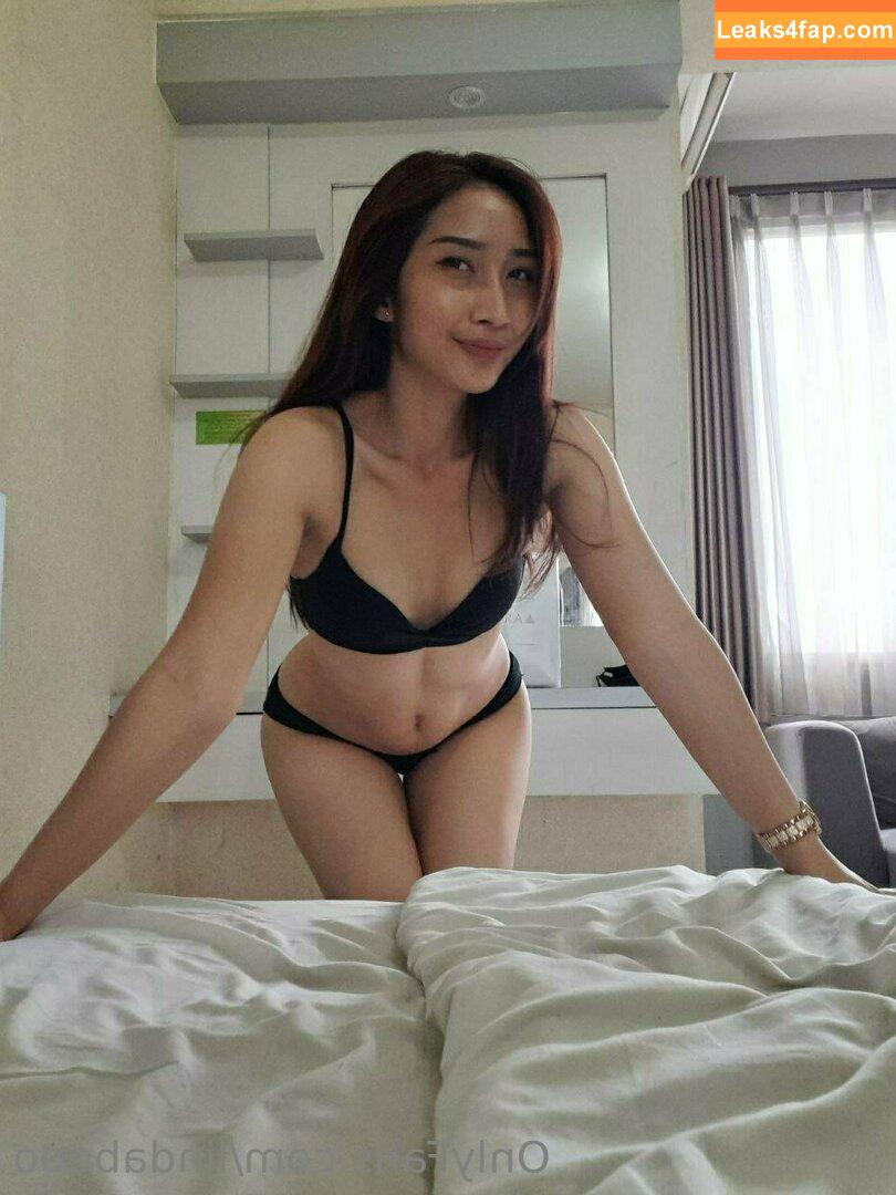 lindabooo / lindab0o leaked photo photo #0049