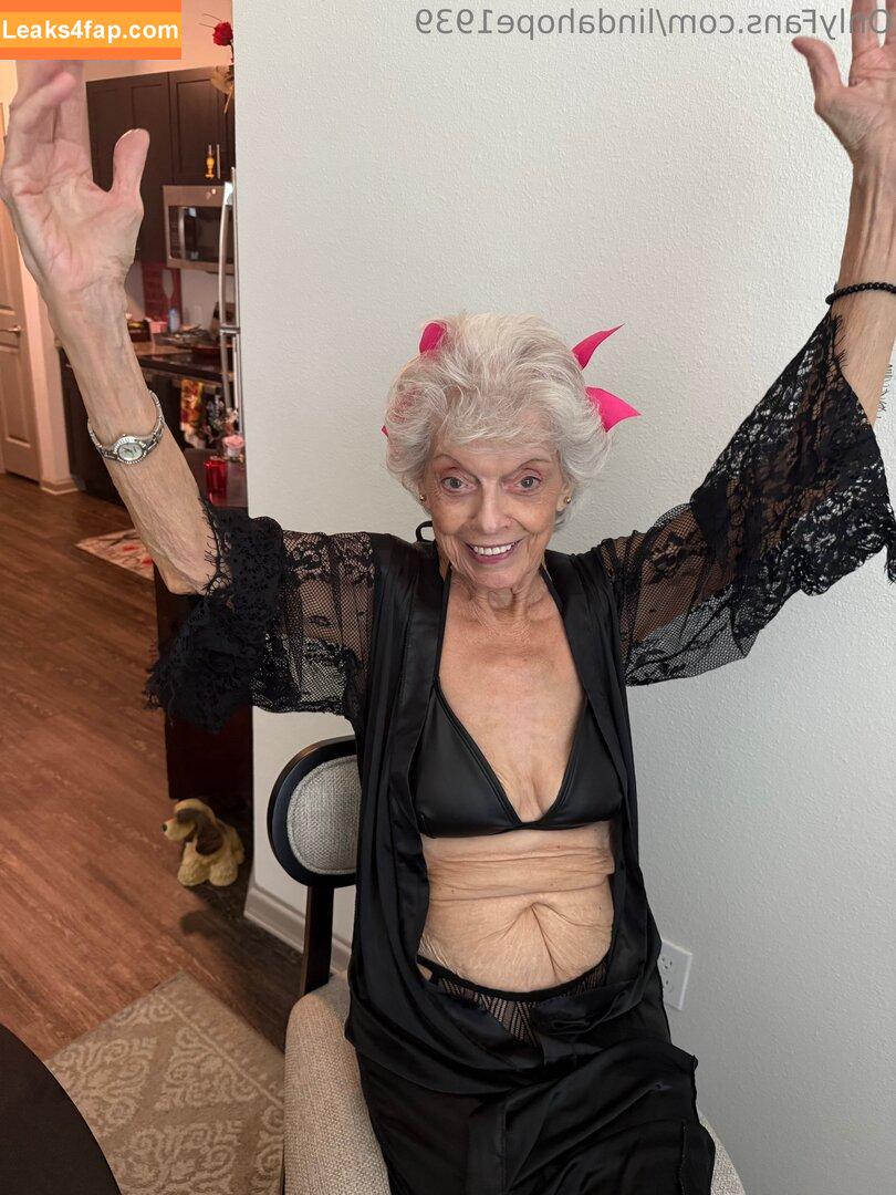 lindahope1939 /  leaked photo photo #0052