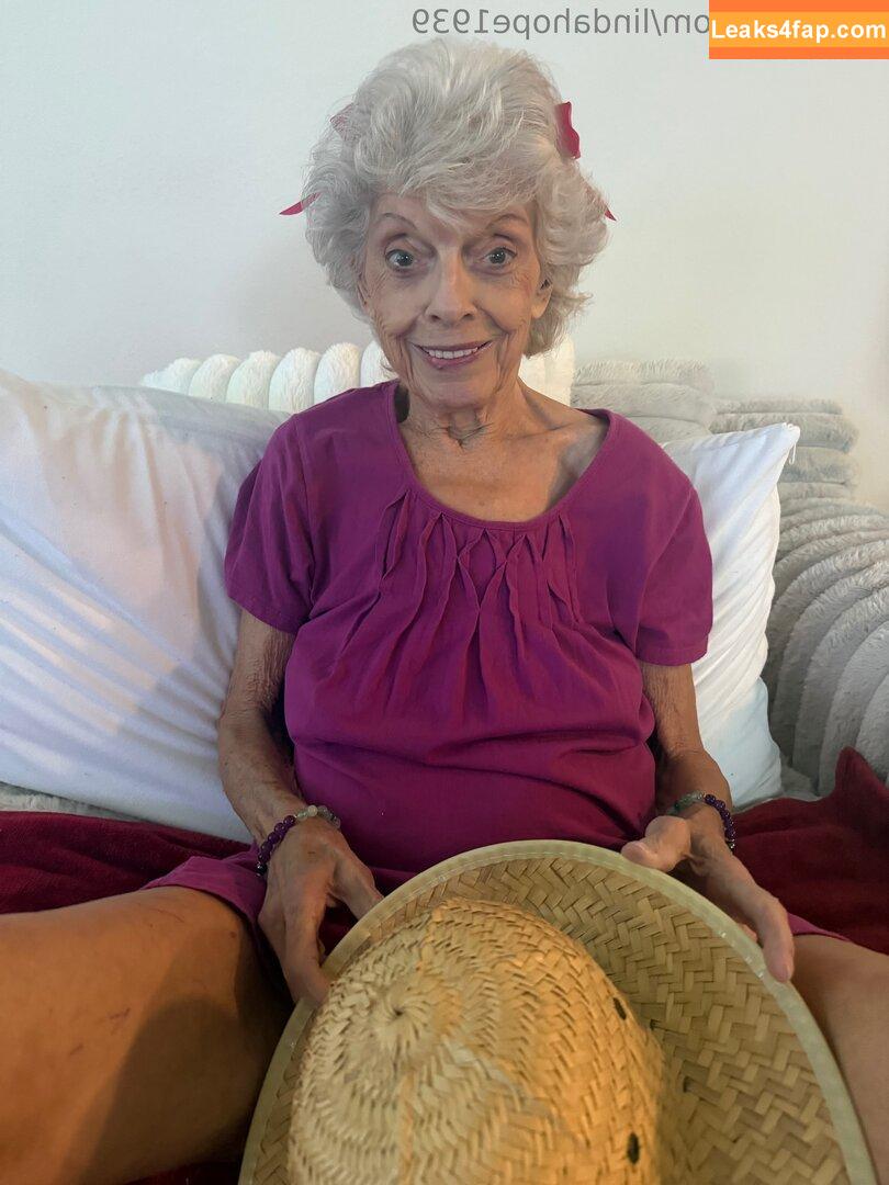 lindahope1939 /  leaked photo photo #0056