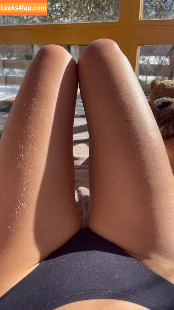 lindalanu /  leaked photo photo #0003