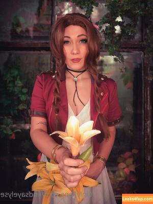 Lindsay Elyse photo #0378