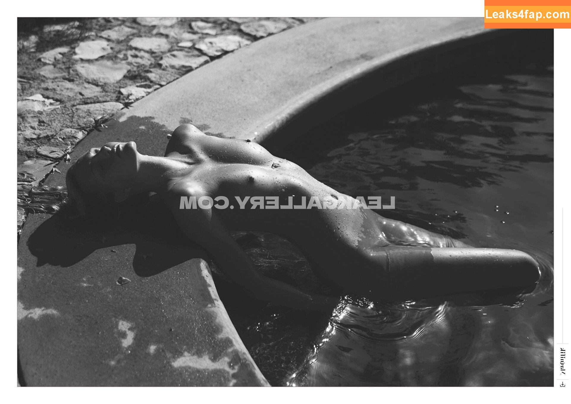 lindsaydemyan /  leaked photo photo #0011