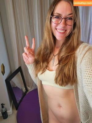 Lindsey Love photo #0118