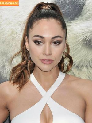 Lindsey Morgan photo #0147