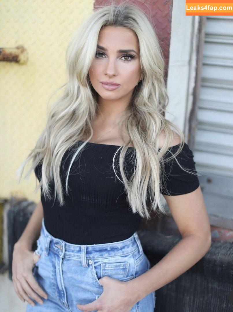 Lindsey Nance / linz.nance leaked photo photo #0006