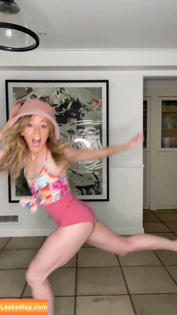 Lindsey Stirling / abbysiscoprinus / lindseystirling leaked photo photo #0018