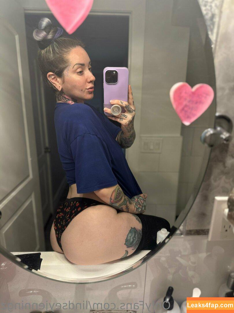 lindseyjenningz / hairy.bitch leaked photo photo #0008