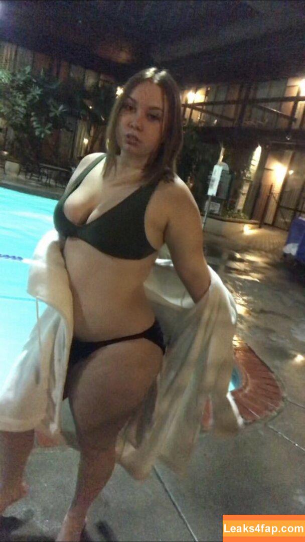 Lindsy_luu / Luuluubabyxo Lindsysucksdick / lindseyluuart / lindsy.luu leaked photo photo #0020