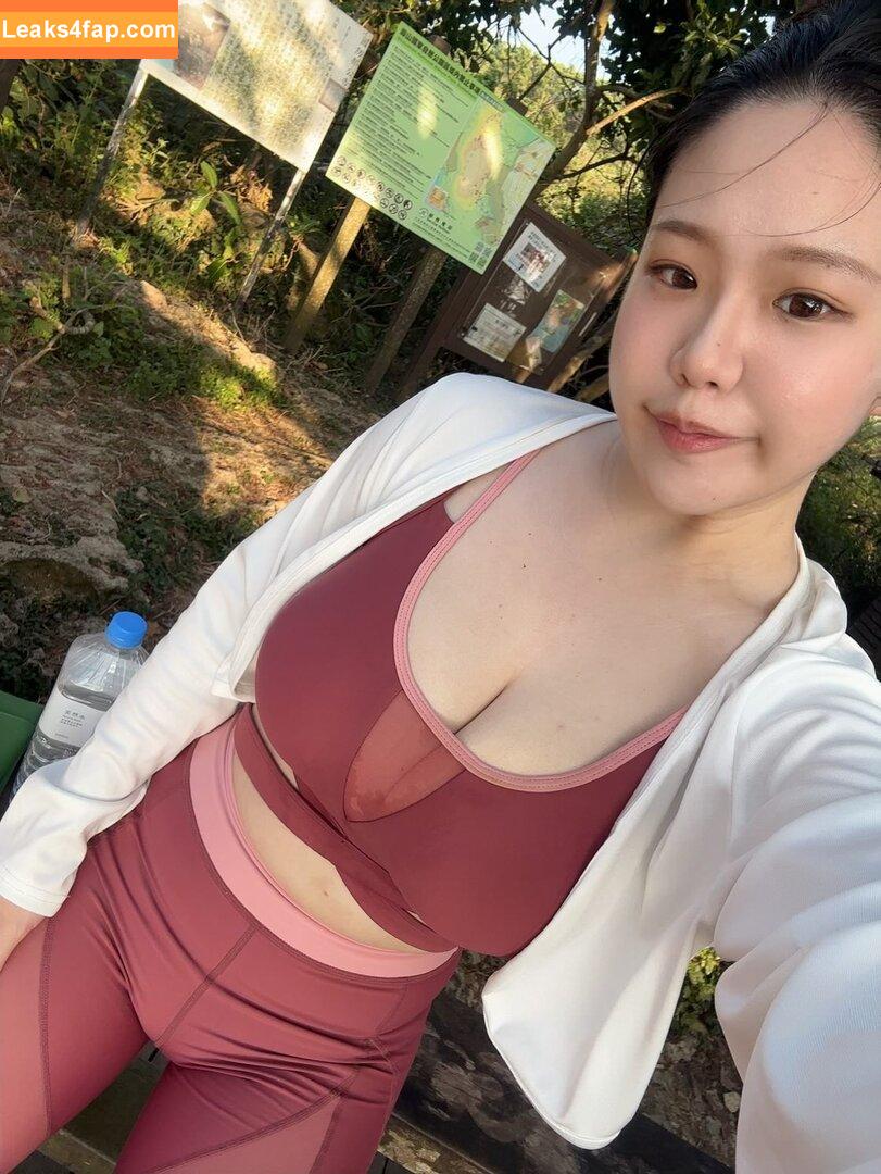 ling_00_ee /  leaked photo photo #0007