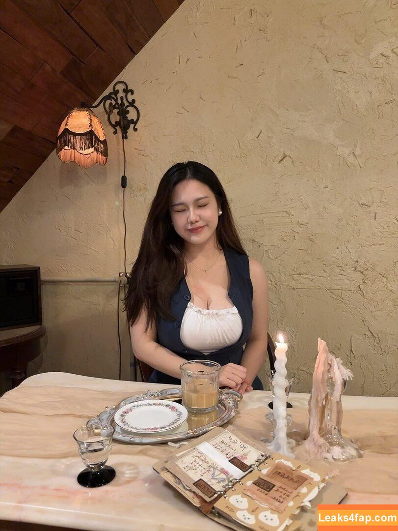 ling_00_ee /  leaked photo photo #0065