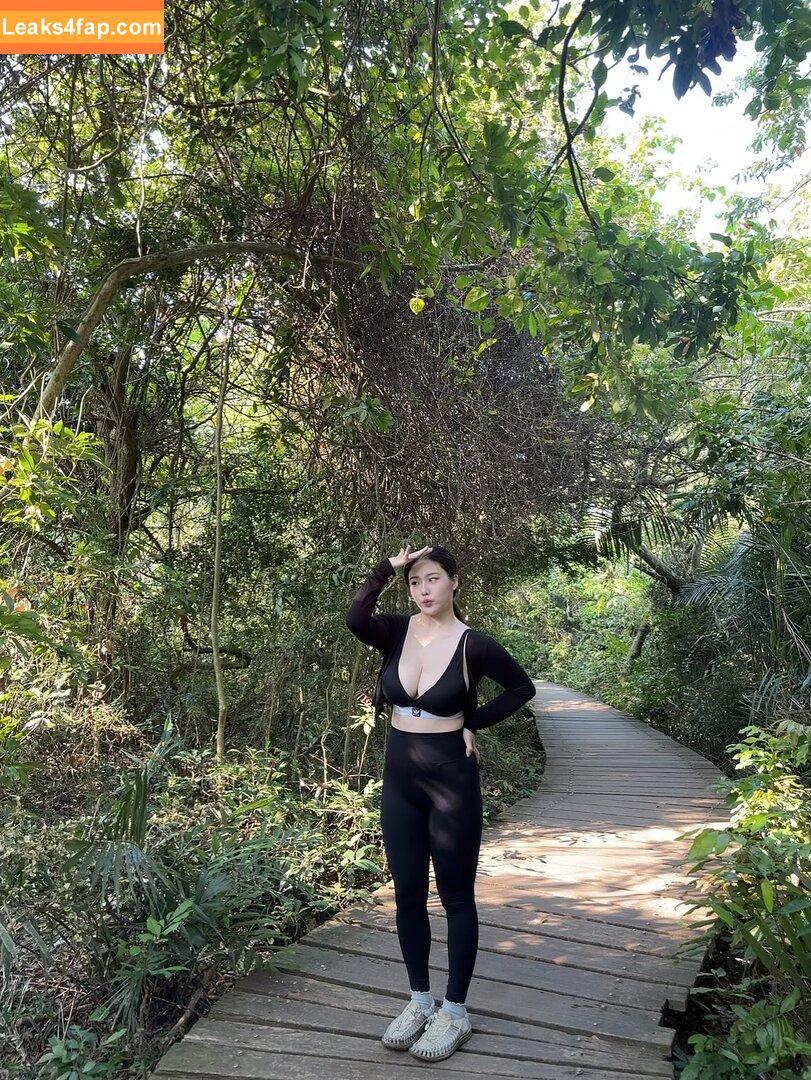 ling_00_ee /  leaked photo photo #0066