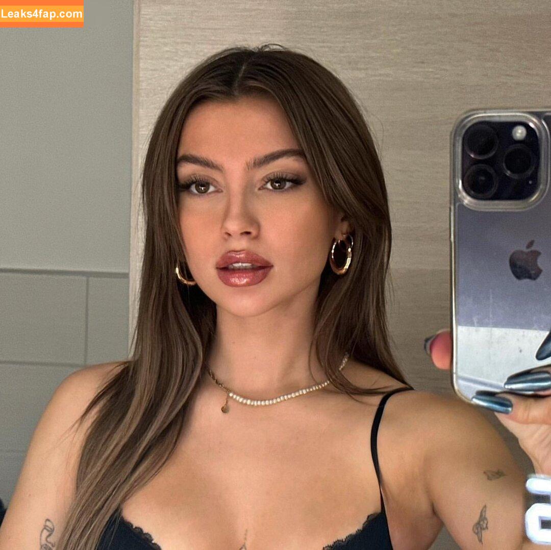 linuschka /  leaked photo photo #0122