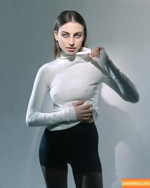 Liron Binya photo #0016