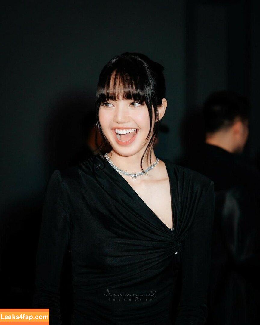 Lisa Blackpink /  слитое фото фото #0027