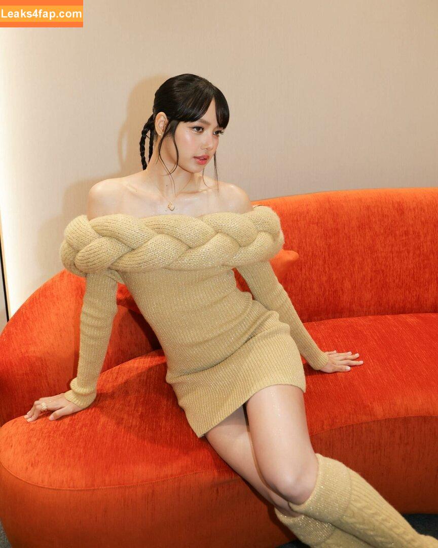 Lisa Blackpink /  слитое фото фото #0036