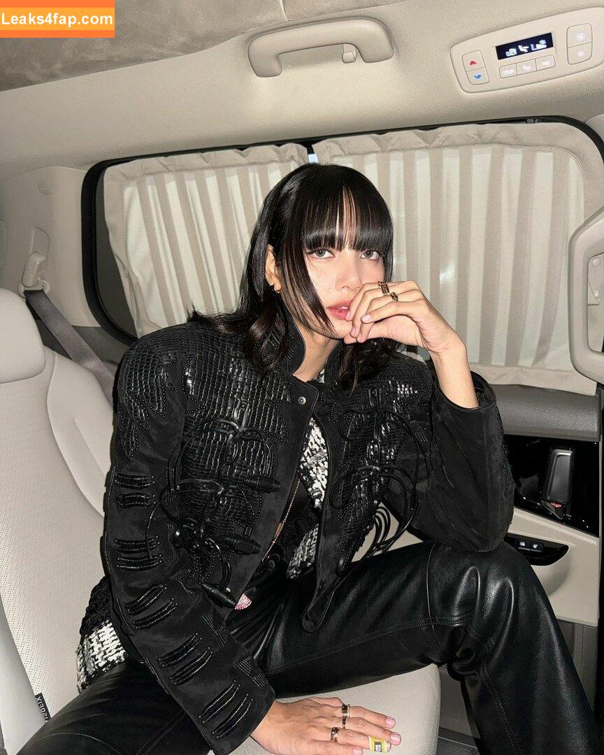 Lisa Blackpink /  слитое фото фото #0112