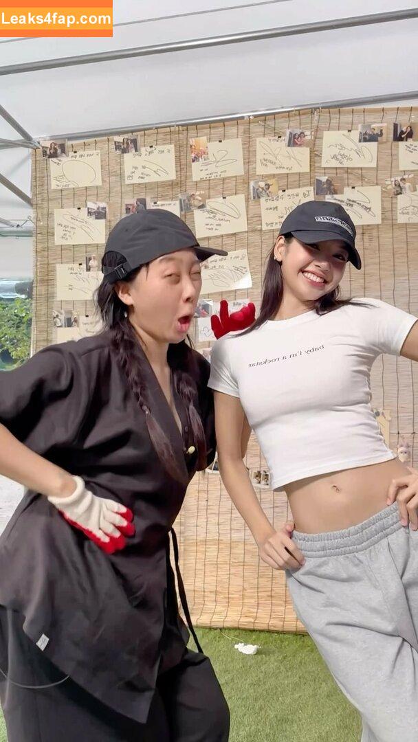 Lisa Blackpink /  слитое фото фото #0137