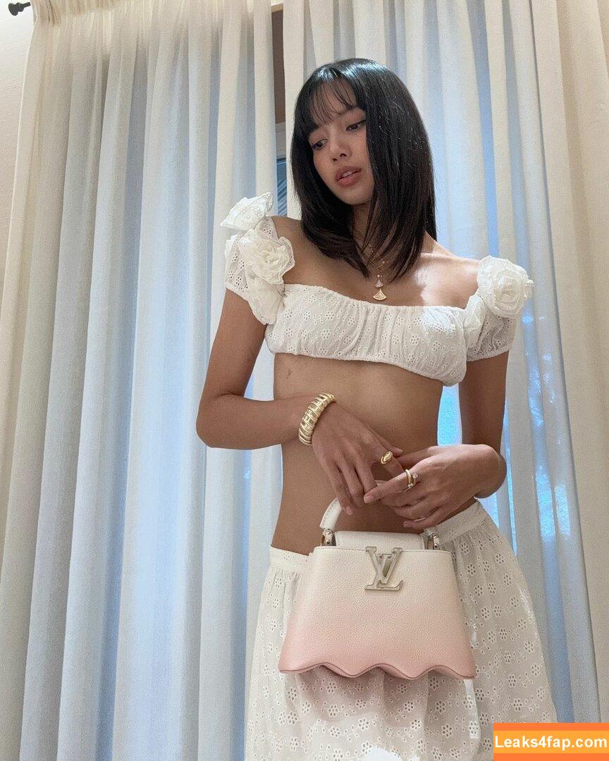 Lisa Blackpink /  слитое фото фото #0152