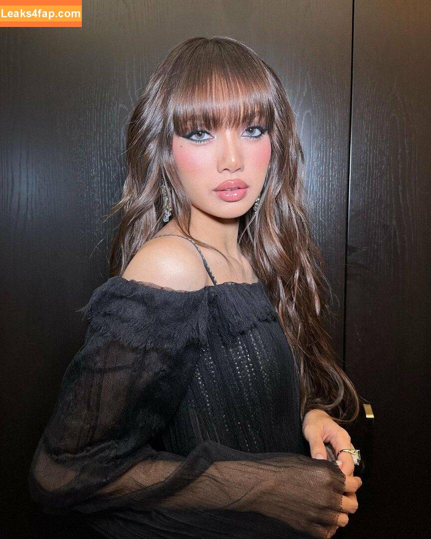 Lisa Blackpink /  слитое фото фото #0197