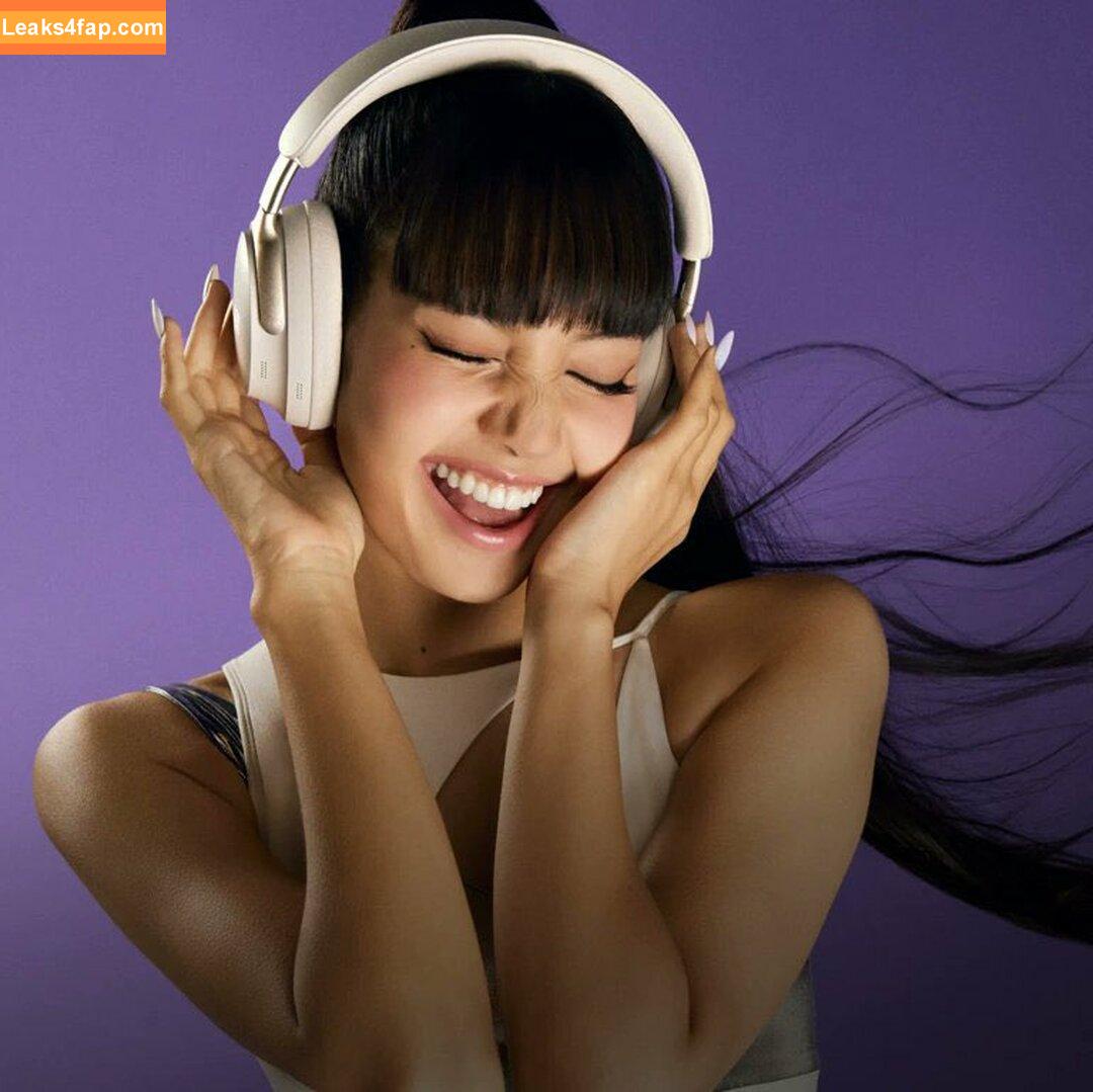 Lisa Blackpink /  слитое фото фото #0216