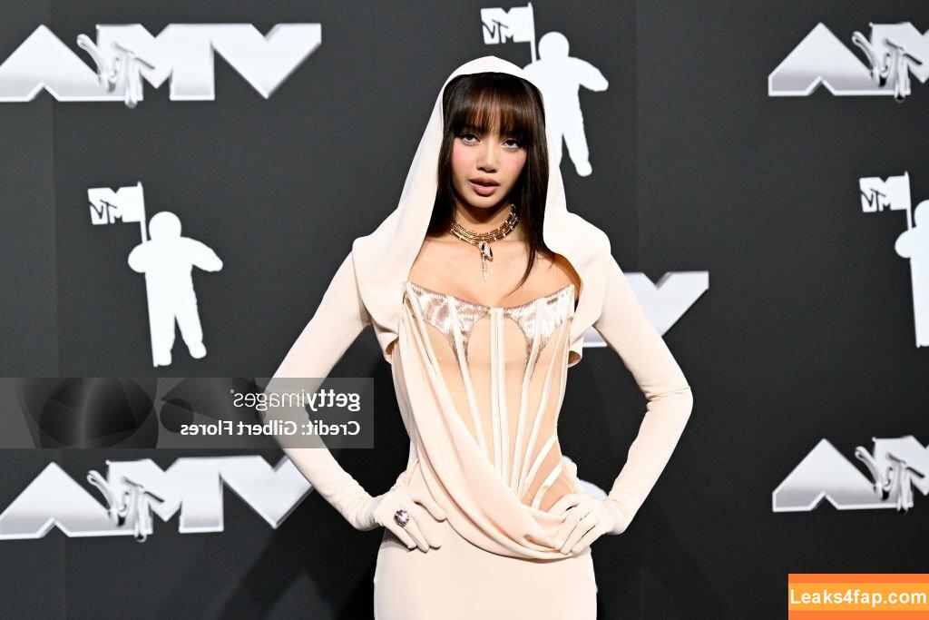 Lisa Blackpink /  слитое фото фото #0243