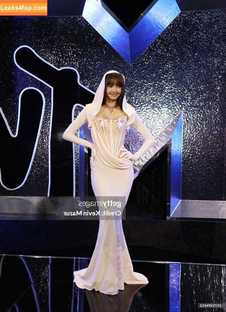 Lisa Blackpink /  слитое фото фото #0258