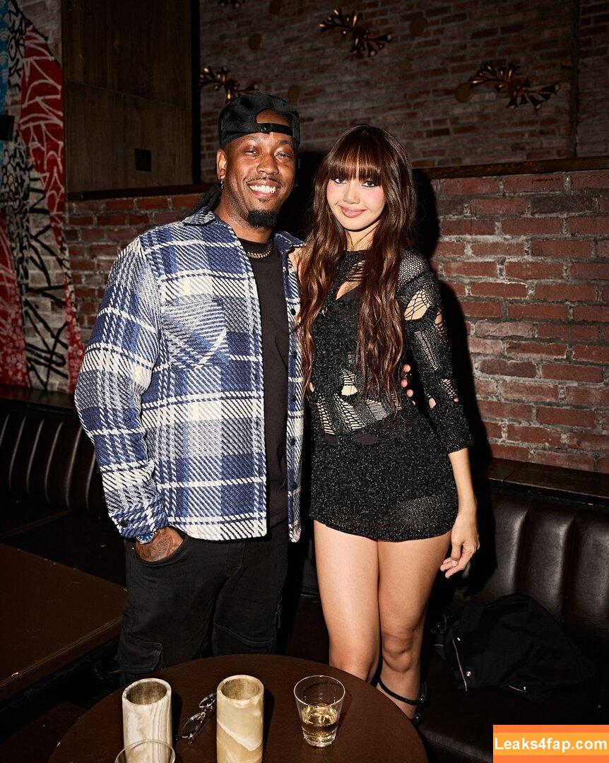 Lisa Blackpink /  слитое фото фото #0276