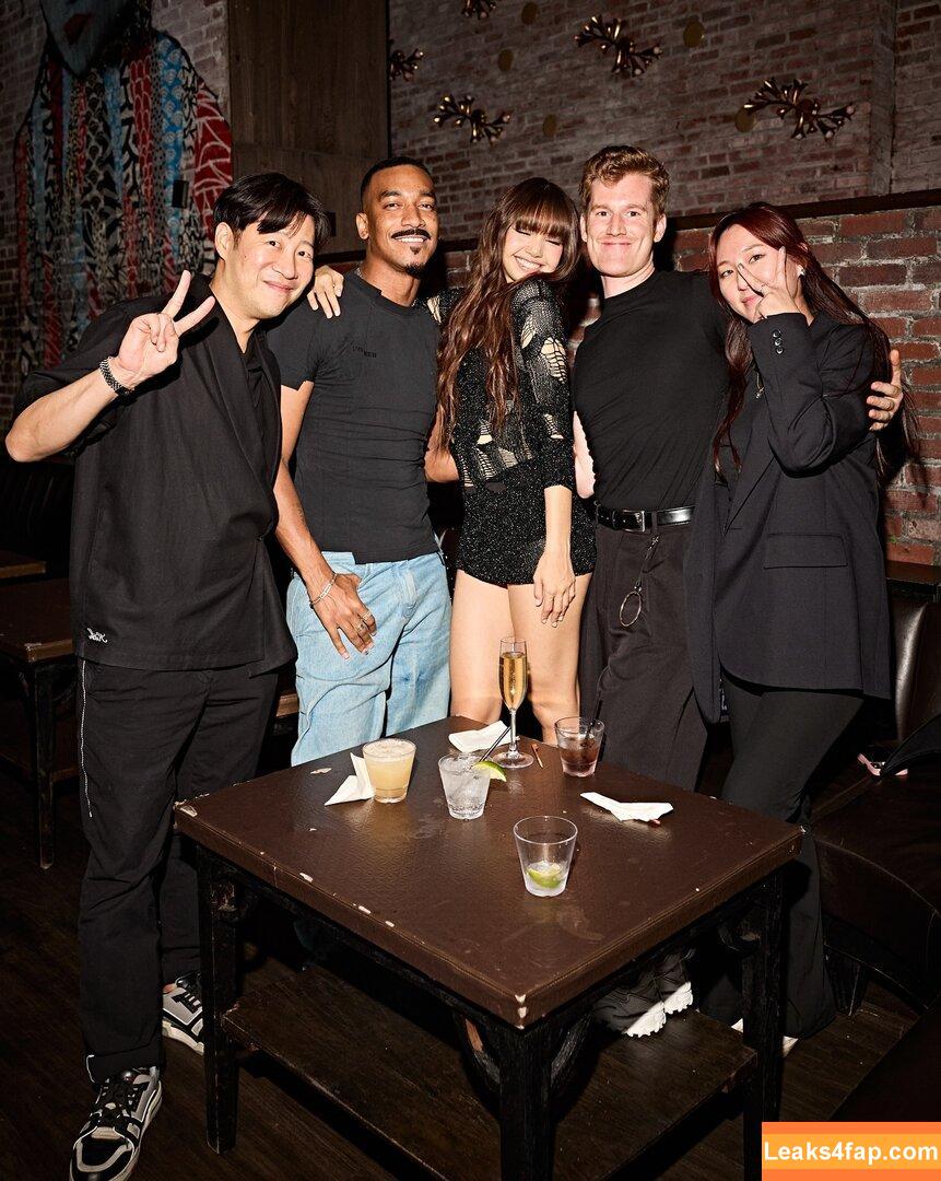 Lisa Blackpink /  слитое фото фото #0281