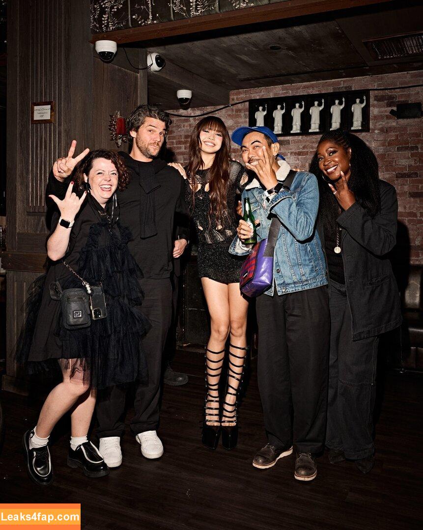 Lisa Blackpink /  слитое фото фото #0285