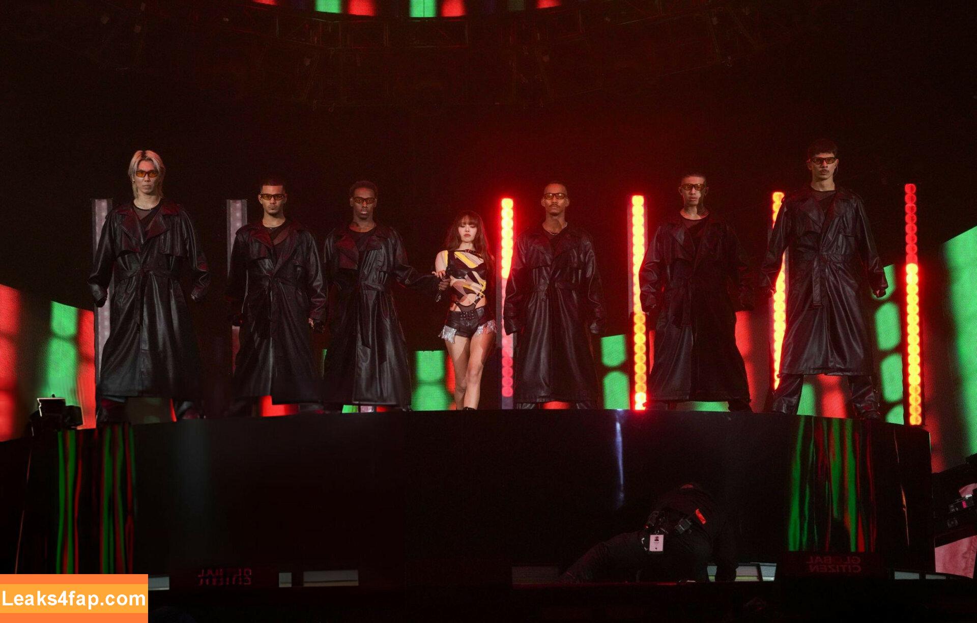 Lisa Blackpink /  слитое фото фото #0315