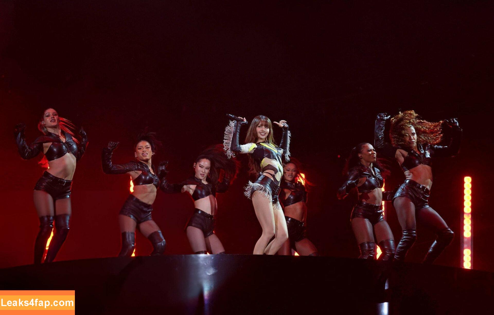 Lisa Blackpink /  слитое фото фото #0342