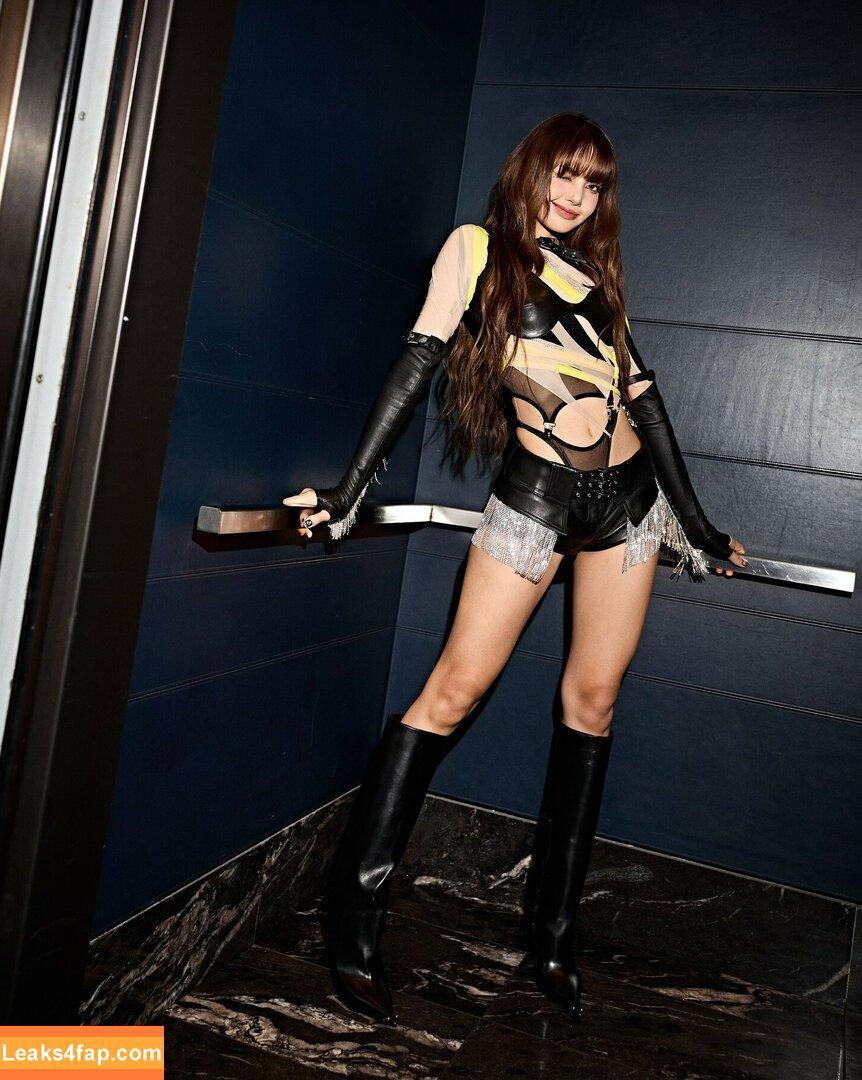 Lisa Blackpink /  слитое фото фото #0369