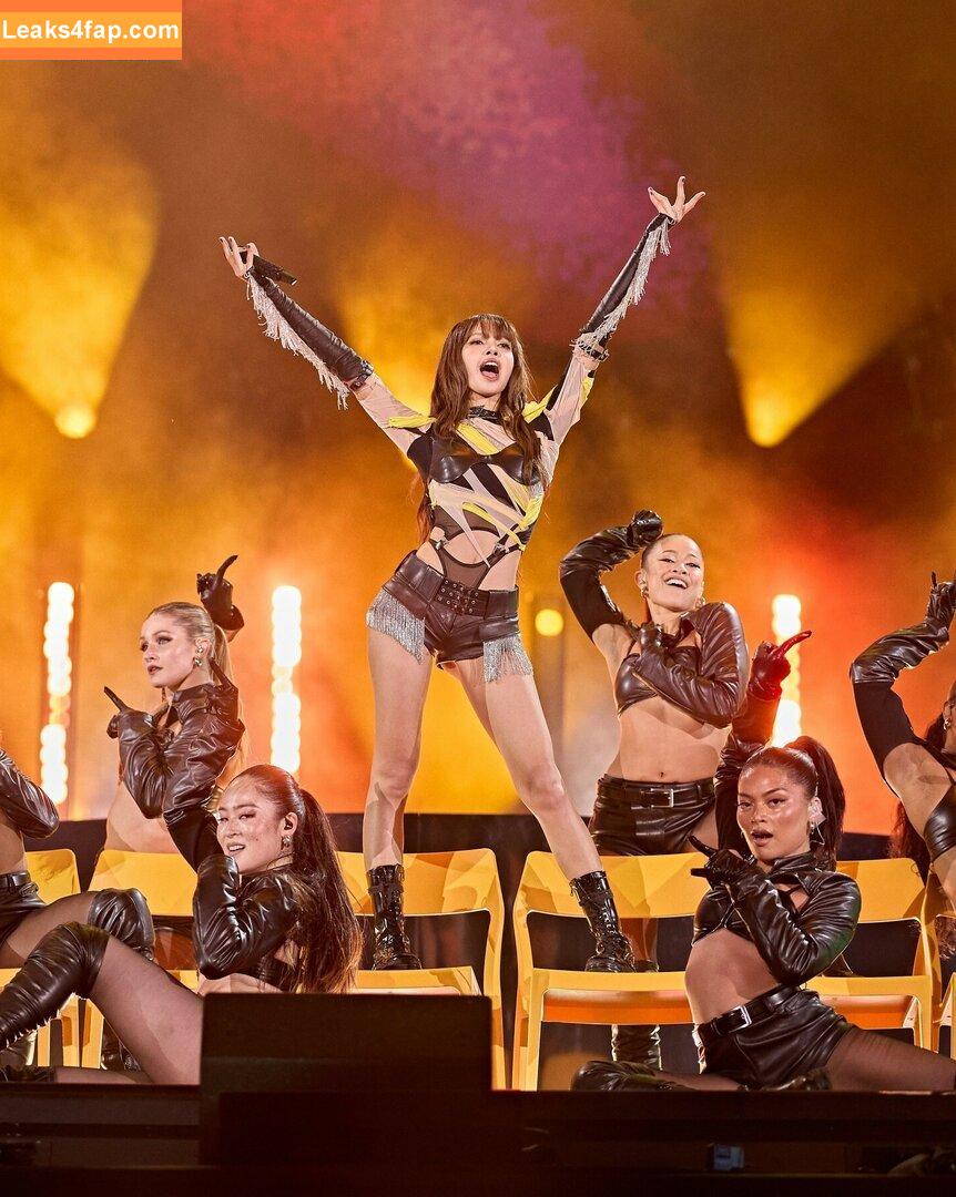 Lisa Blackpink /  слитое фото фото #0376