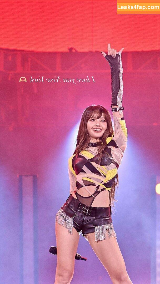 Lisa Blackpink /  leaked photo photo #0380