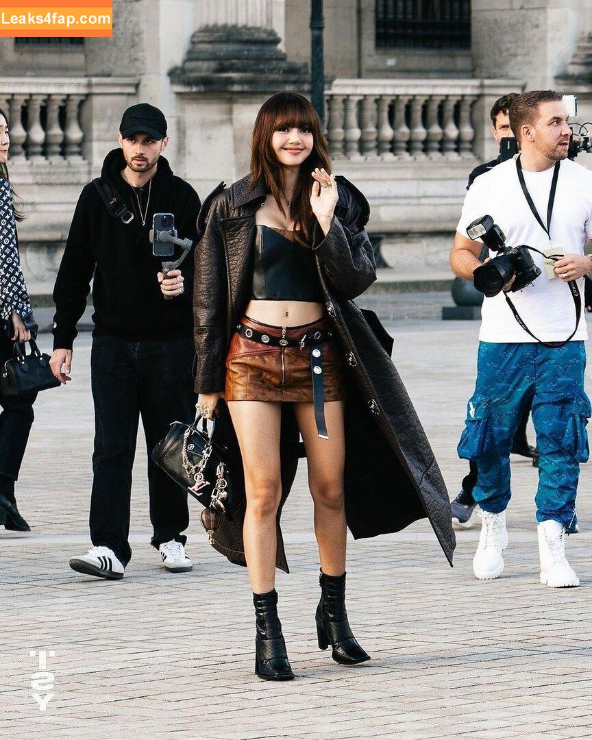 Lisa Blackpink /  слитое фото фото #0400