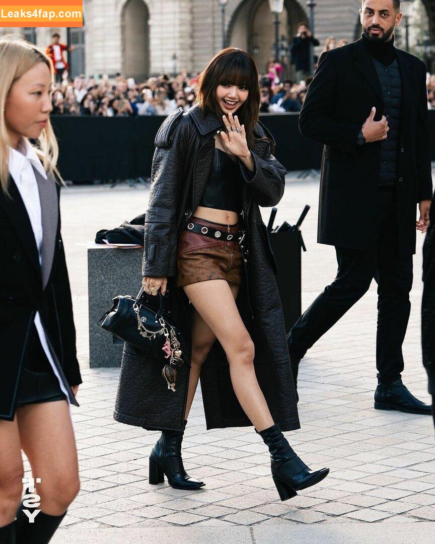 Lisa Blackpink /  слитое фото фото #0401