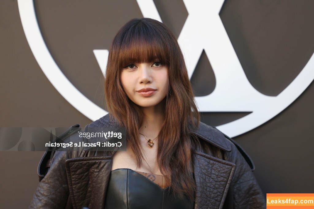 Lisa Blackpink /  слитое фото фото #0413