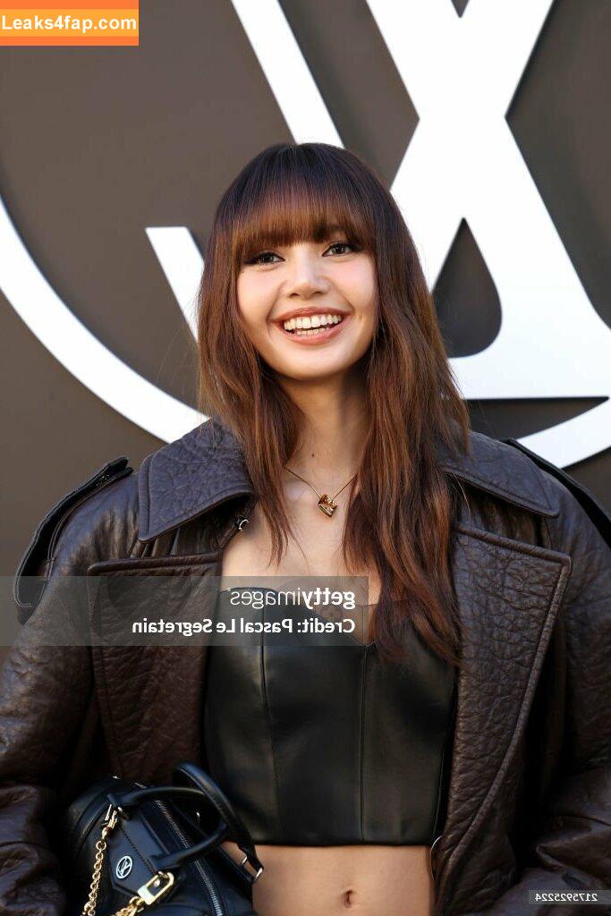 Lisa Blackpink /  слитое фото фото #0418