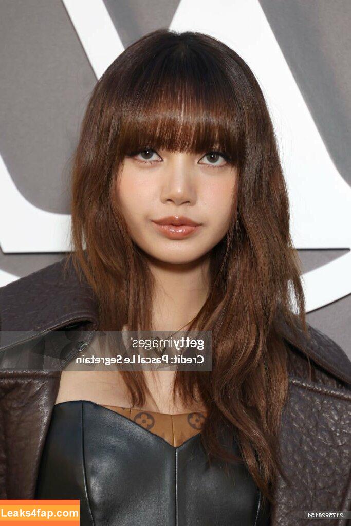 Lisa Blackpink /  слитое фото фото #0421