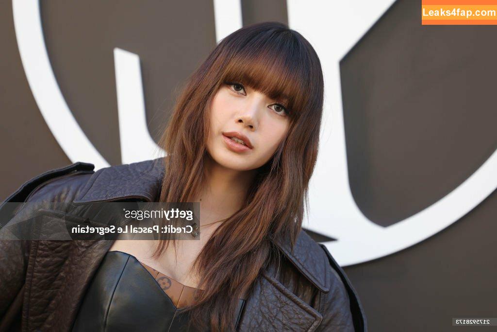 Lisa Blackpink /  слитое фото фото #0422