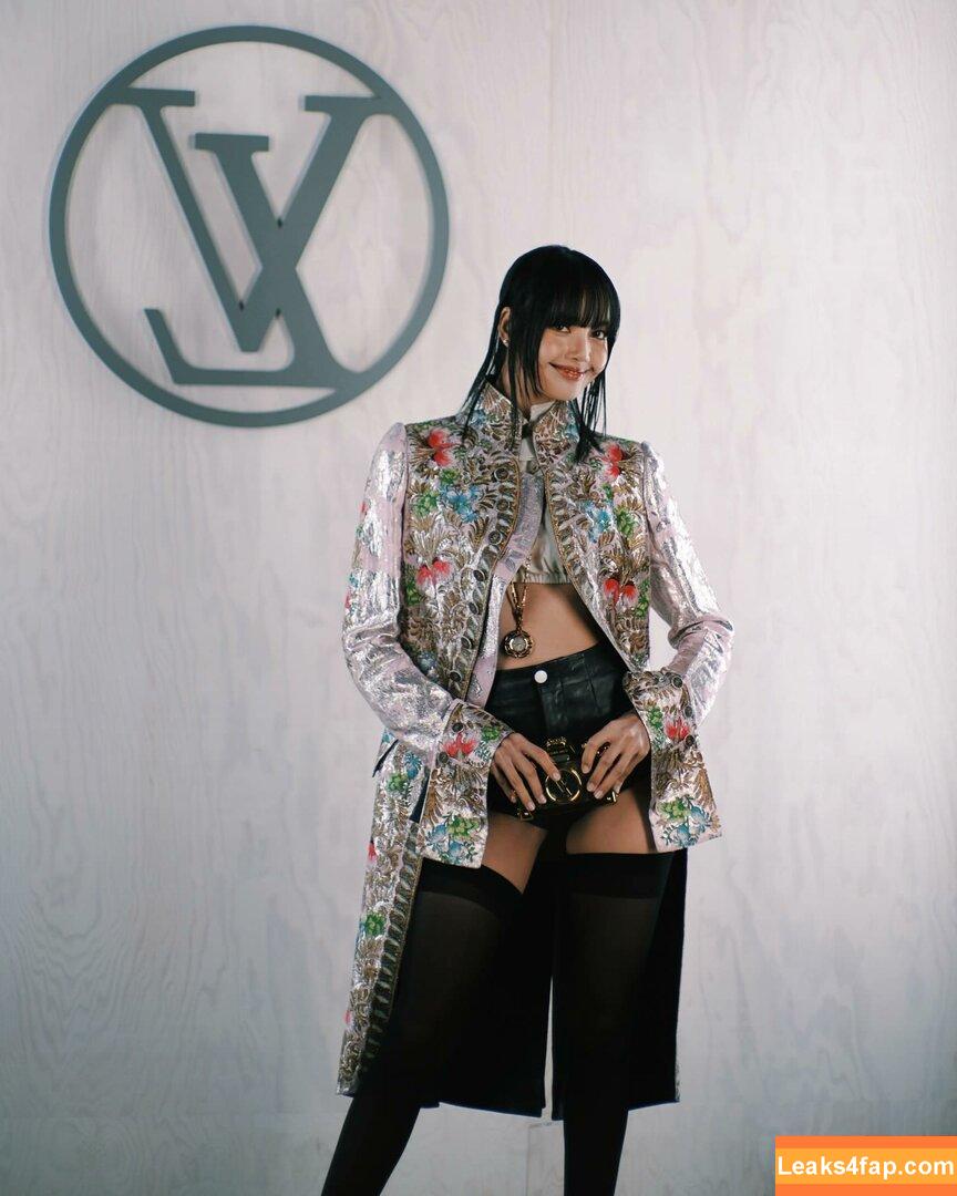 Lisa Blackpink /  слитое фото фото #0425