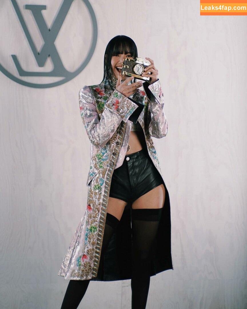 Lisa Blackpink /  слитое фото фото #0426